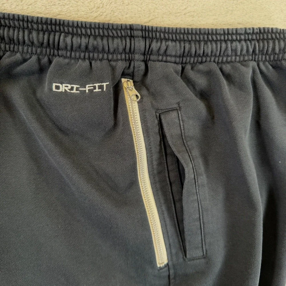 Nike Standard Issue Dri-FIT Basketball Sweatpants Black CK6365-010 Mens XLT